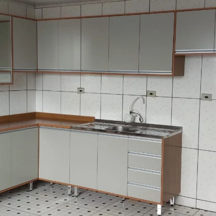 Armários de cozinha montados pela Reinar